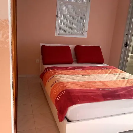 Appartement Romantisches Haus Mit Privatpool