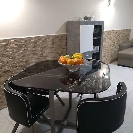 Appartement Romantisches Haus Mit Privatpool *